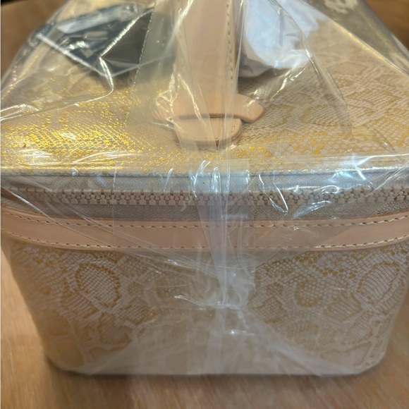 Consuela Leah Train Case - Picture 5 of 9